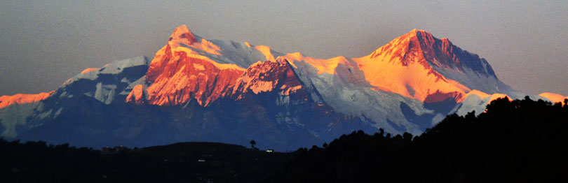 Вечер в Гималаях. Фото Бориса Кольченко.